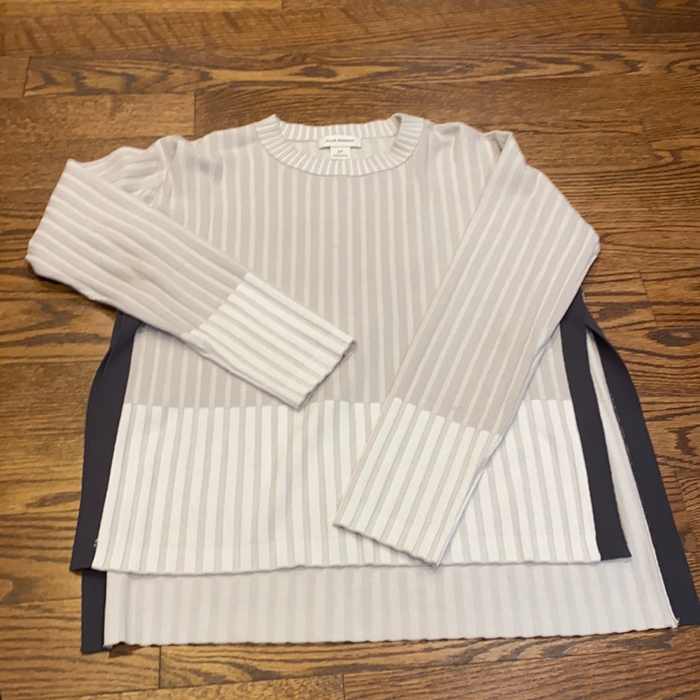 Club Monaco Women’s Gray/Taupe Sweater